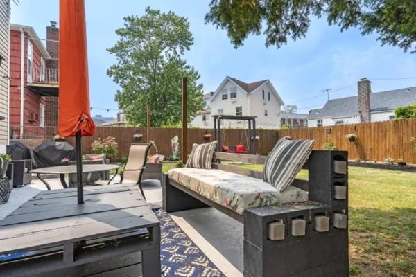 Rockaway 3 bedroom suite by the Sea. view 5
