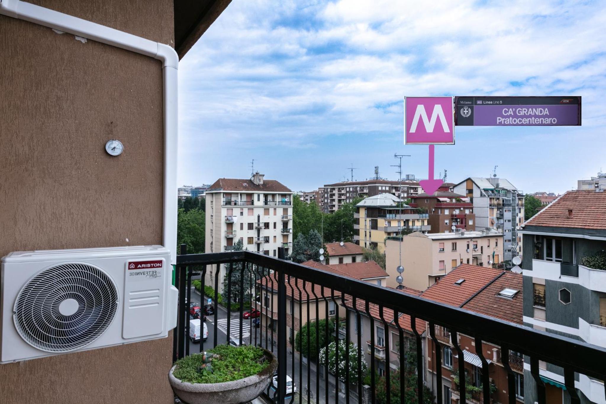 DeHomes - Two bedrooms, Terrace, Wi-Fi & Netflix, Metro 10 minutes Duomo