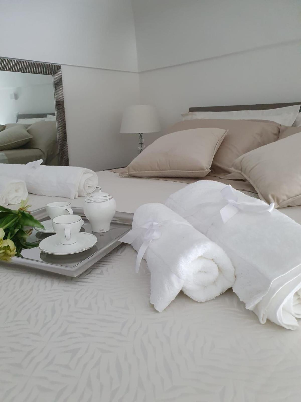 White Pearl - Luxury photo 2