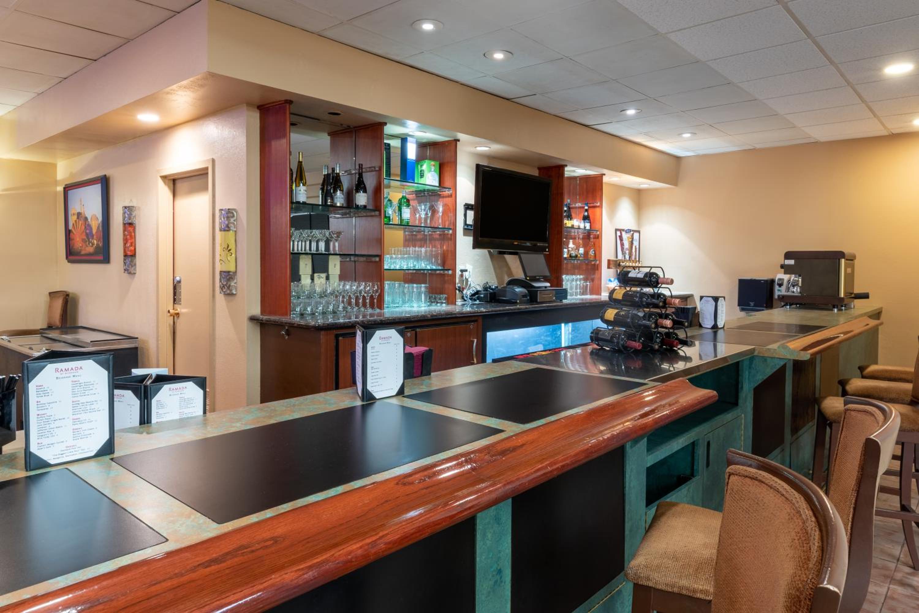 Reno Vacations - Ramada by Wyndham Reno Hotel Casino - Property Image 27