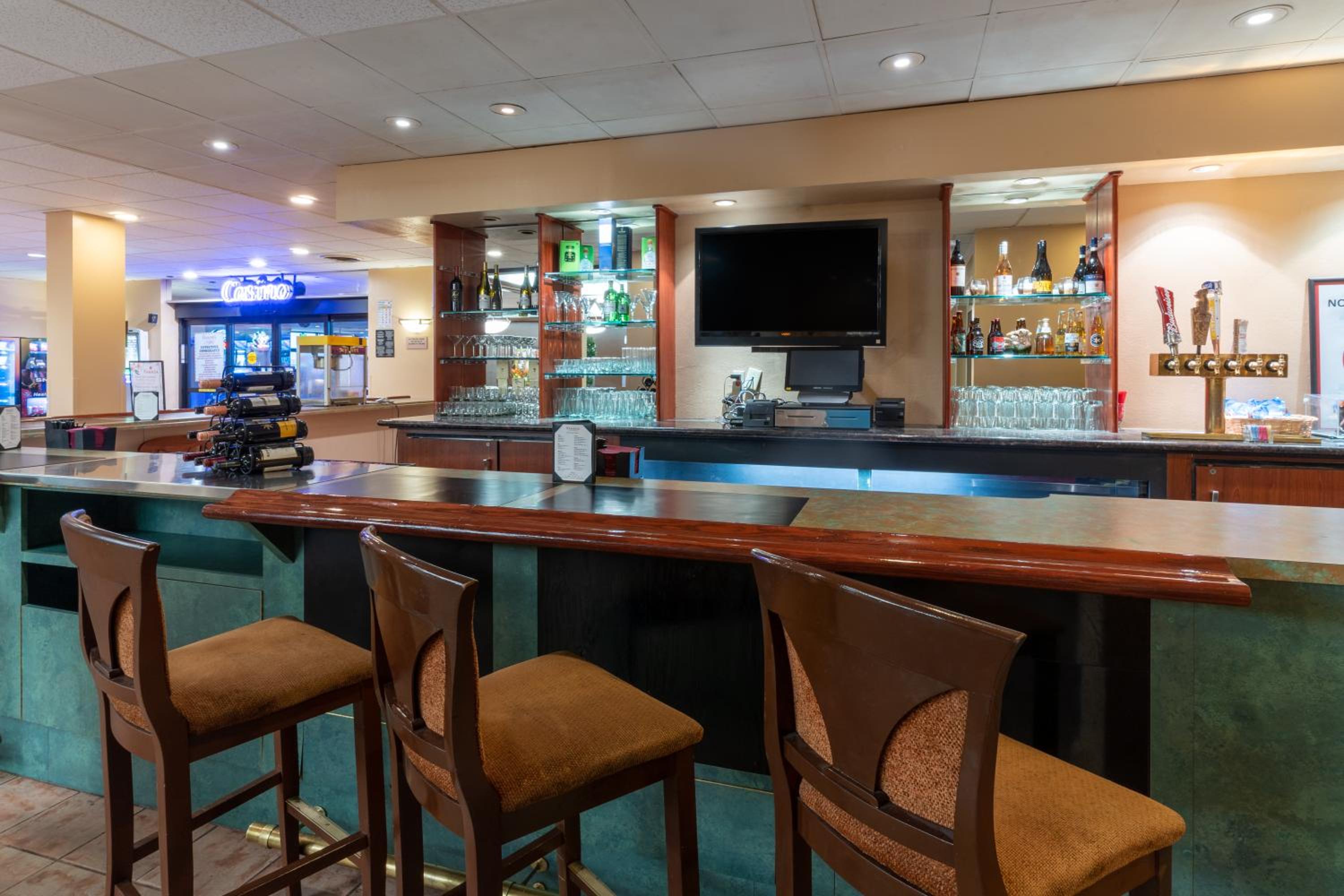 Reno Vacations - Ramada by Wyndham Reno Hotel Casino - Property Image 25