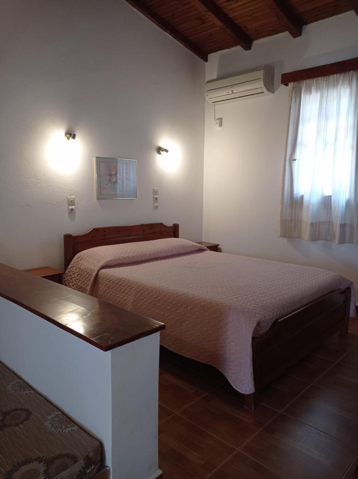 Studios Ioanna Limnionas Samos