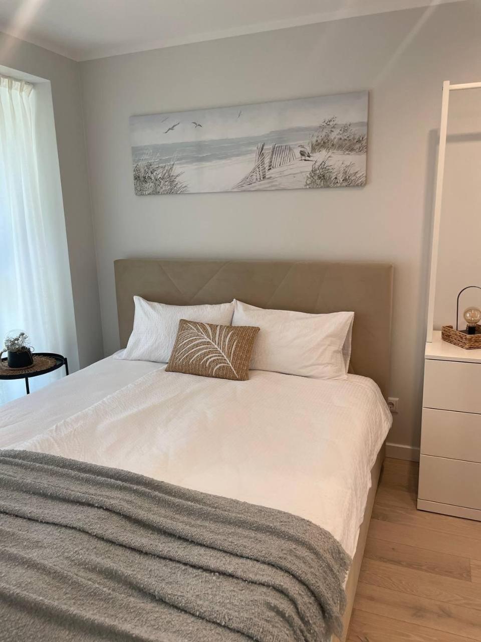 Three By The Sea apartments at Albatross Home view 3