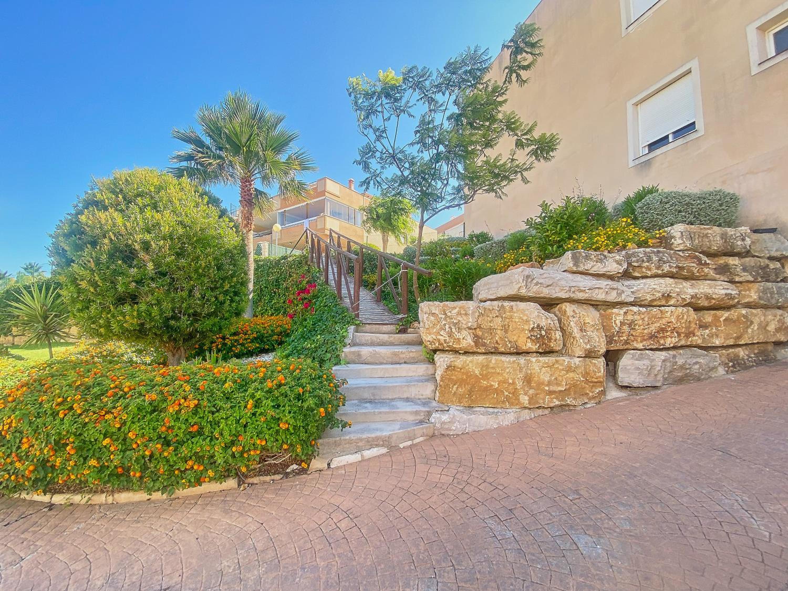 Dona Julia Golf - Penthouse Apartment view 5