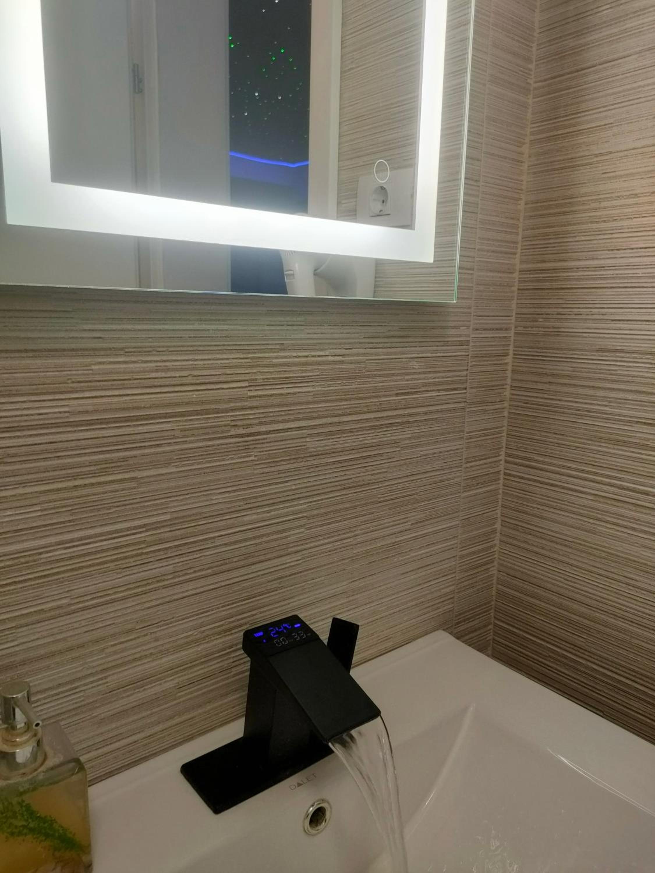 Seven Luxury view 5