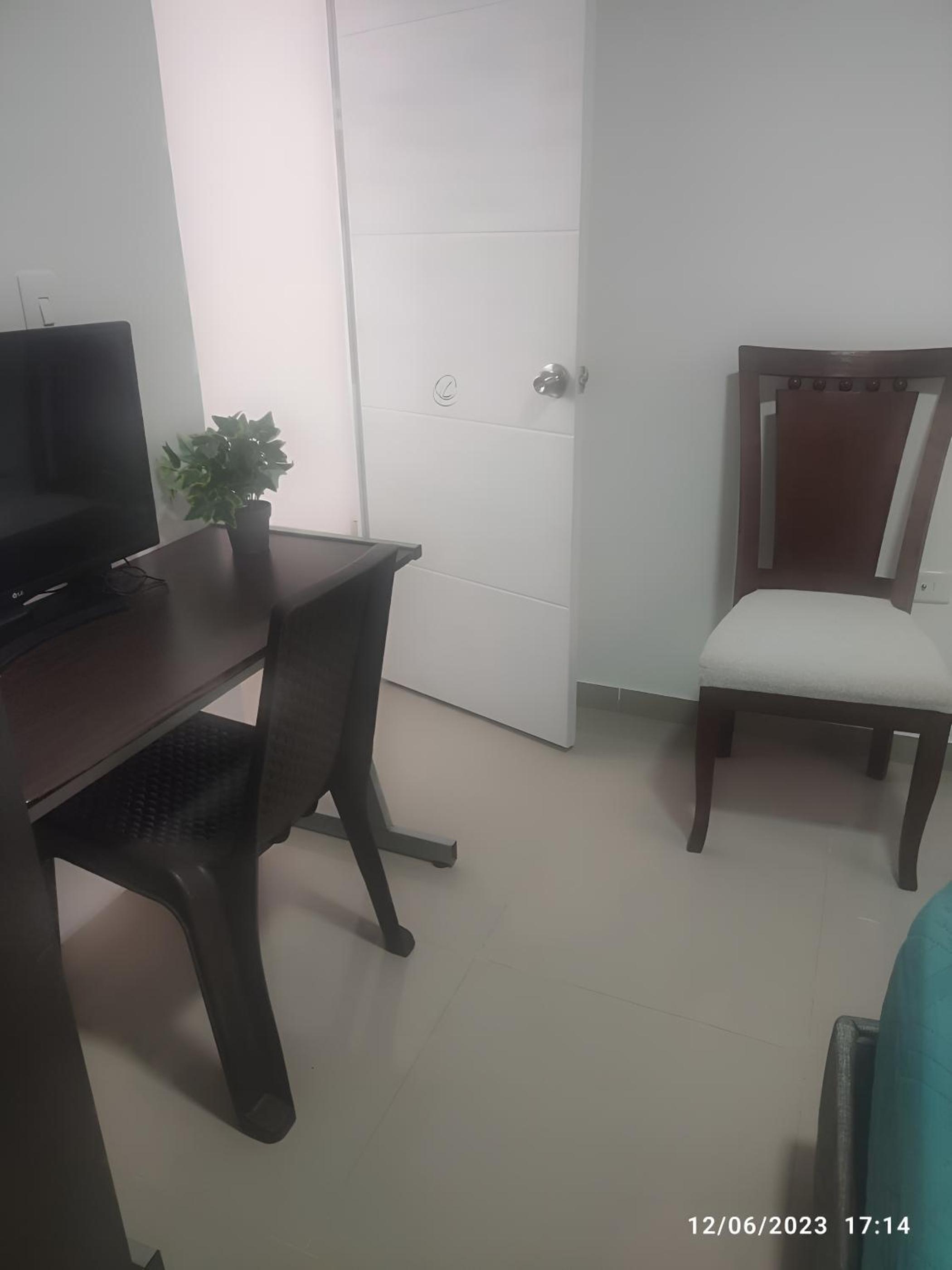 Habitación en casa ambiente familiar