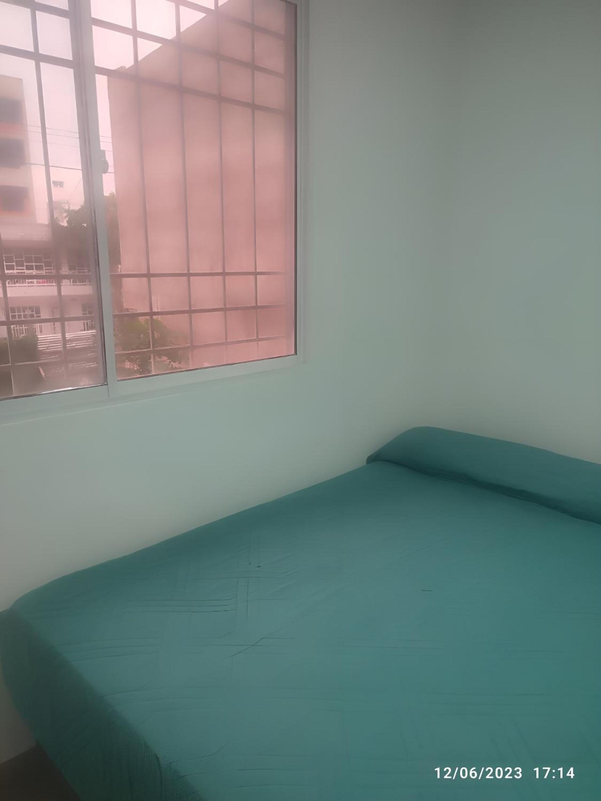 Habitación en casa ambiente familiar