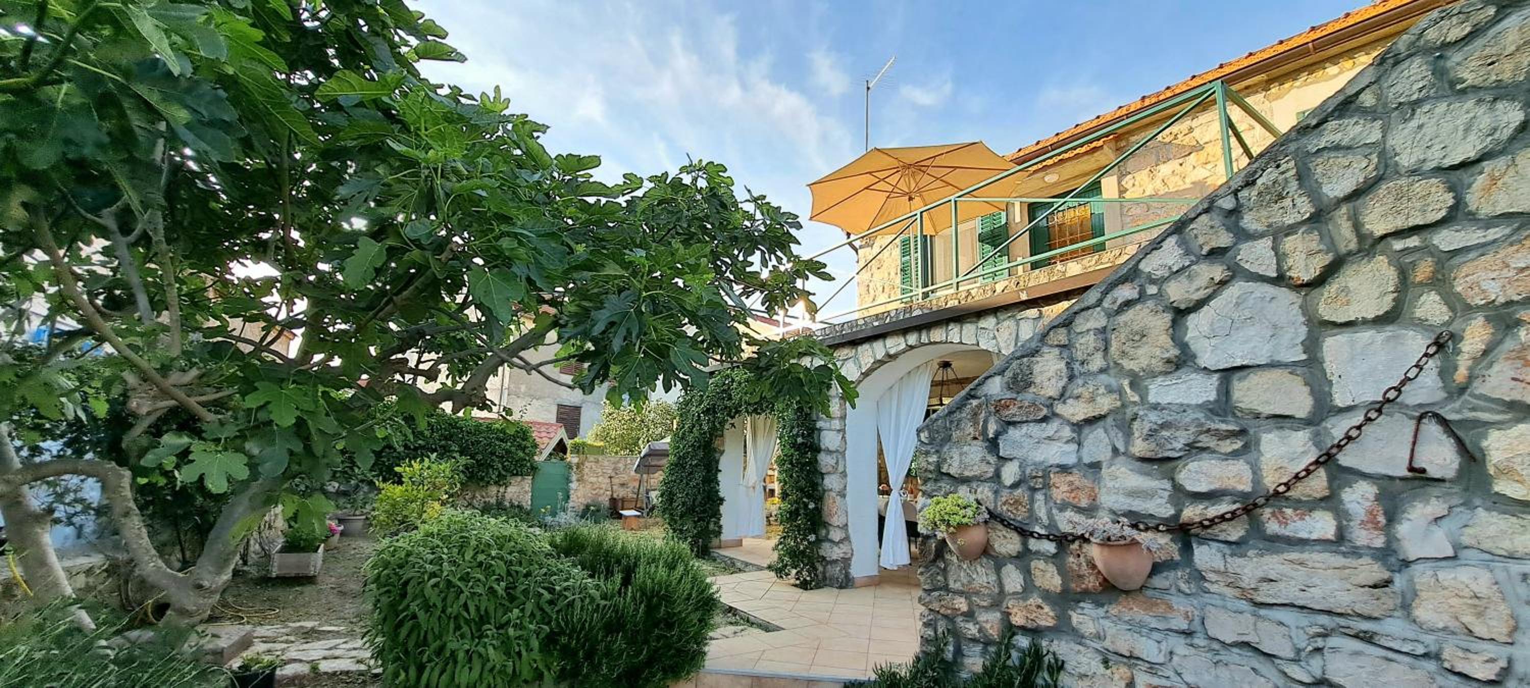 Stone House with garden Laganini view 2