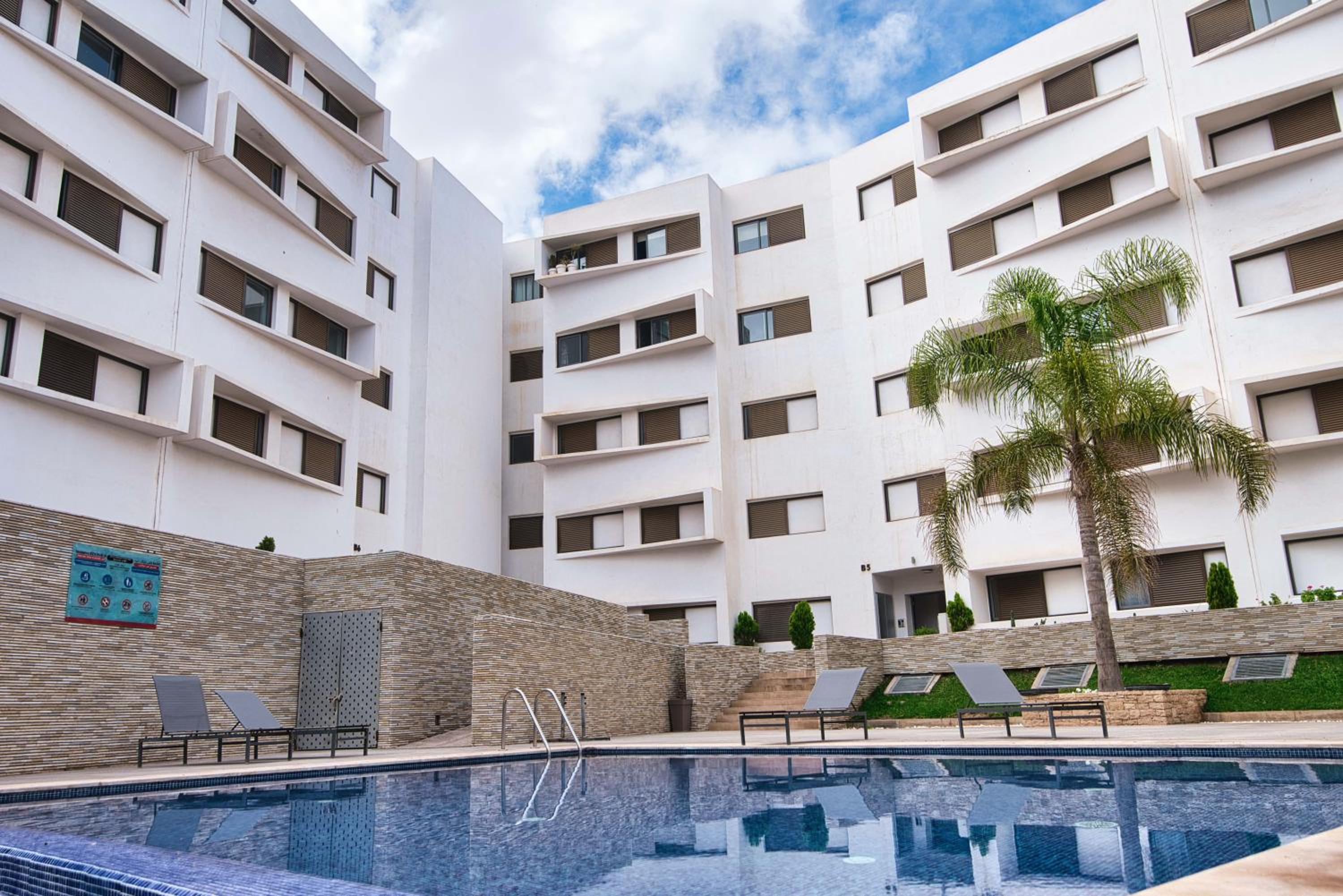 Luxury Apartment 100sqm near Beach with Pool Unlimited WiFi and Optical Fiber view 2