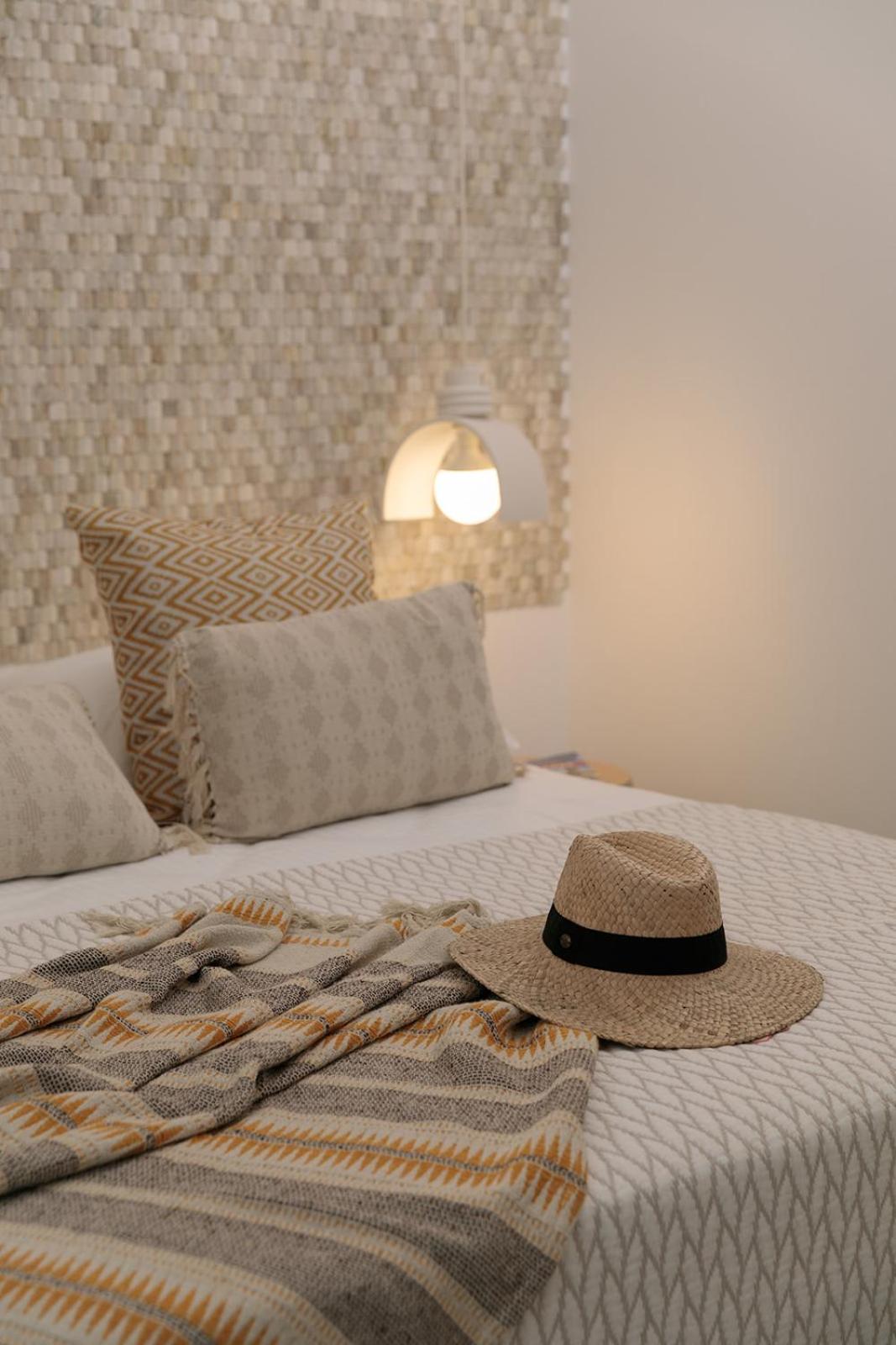 Hora Seaside Suites photo 2