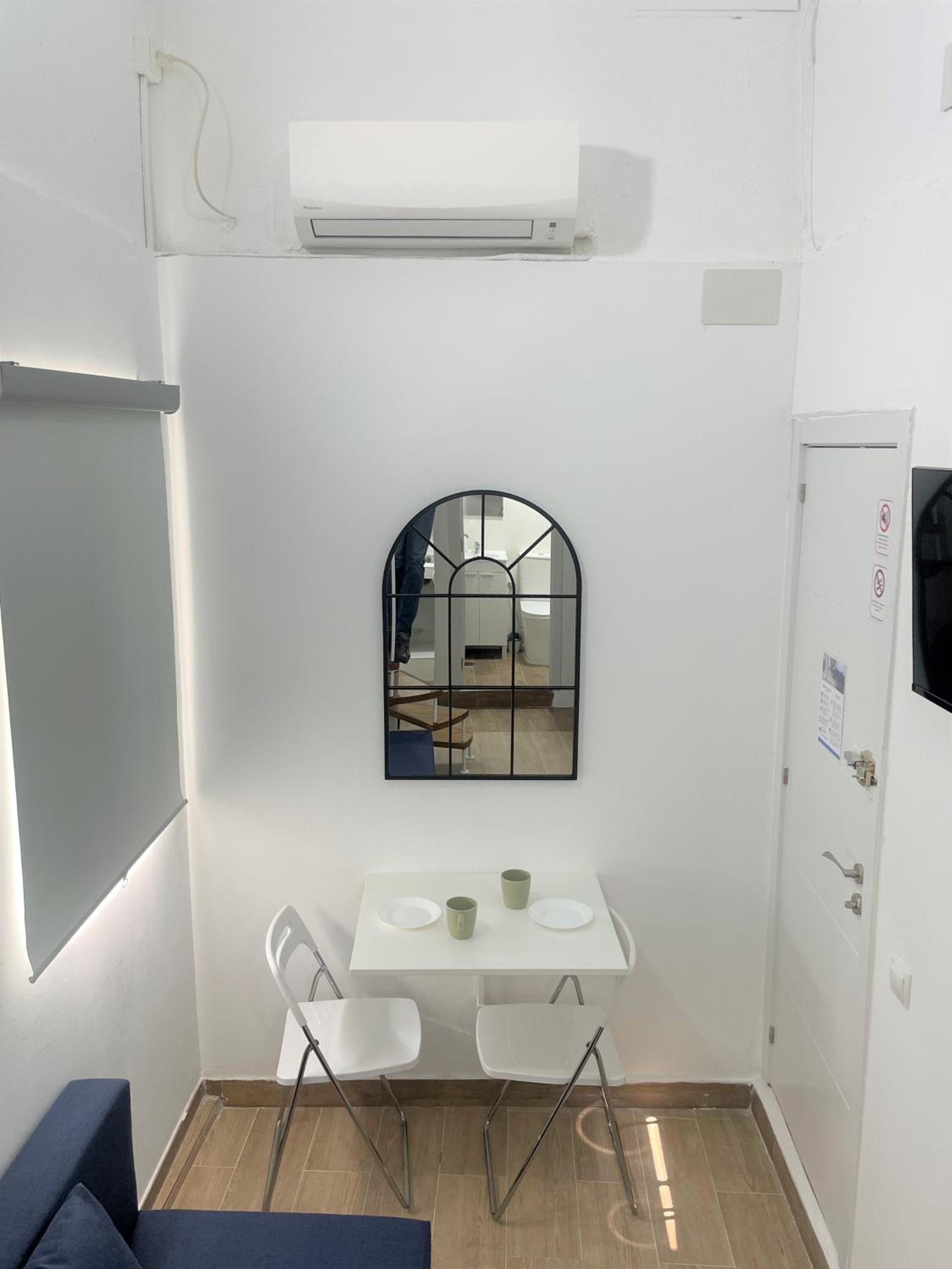 Cómodo y Acogedor apartamento en el barrio de Chueca, Gran Vía con aire acondicionado photo 3