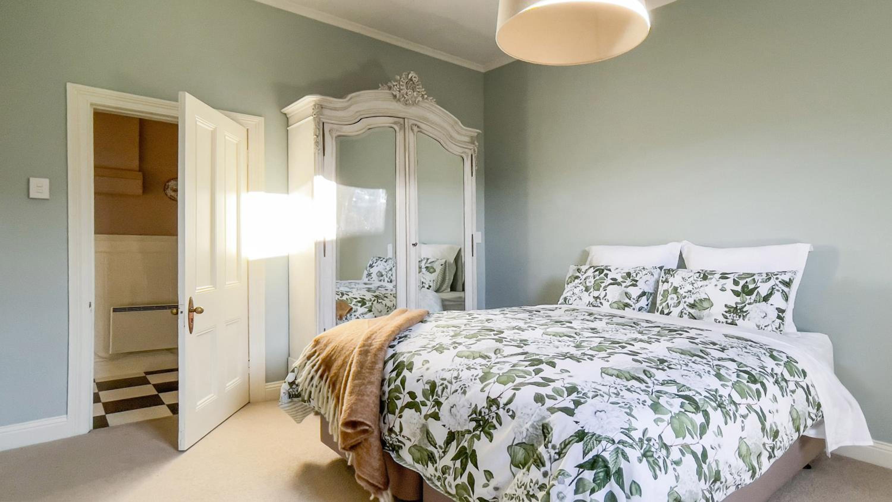 Victorian Villa - Cromwell Holiday Home