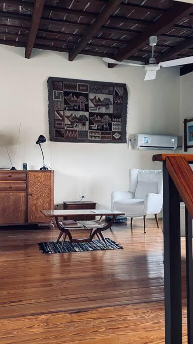 Preciosa casa con diseño único