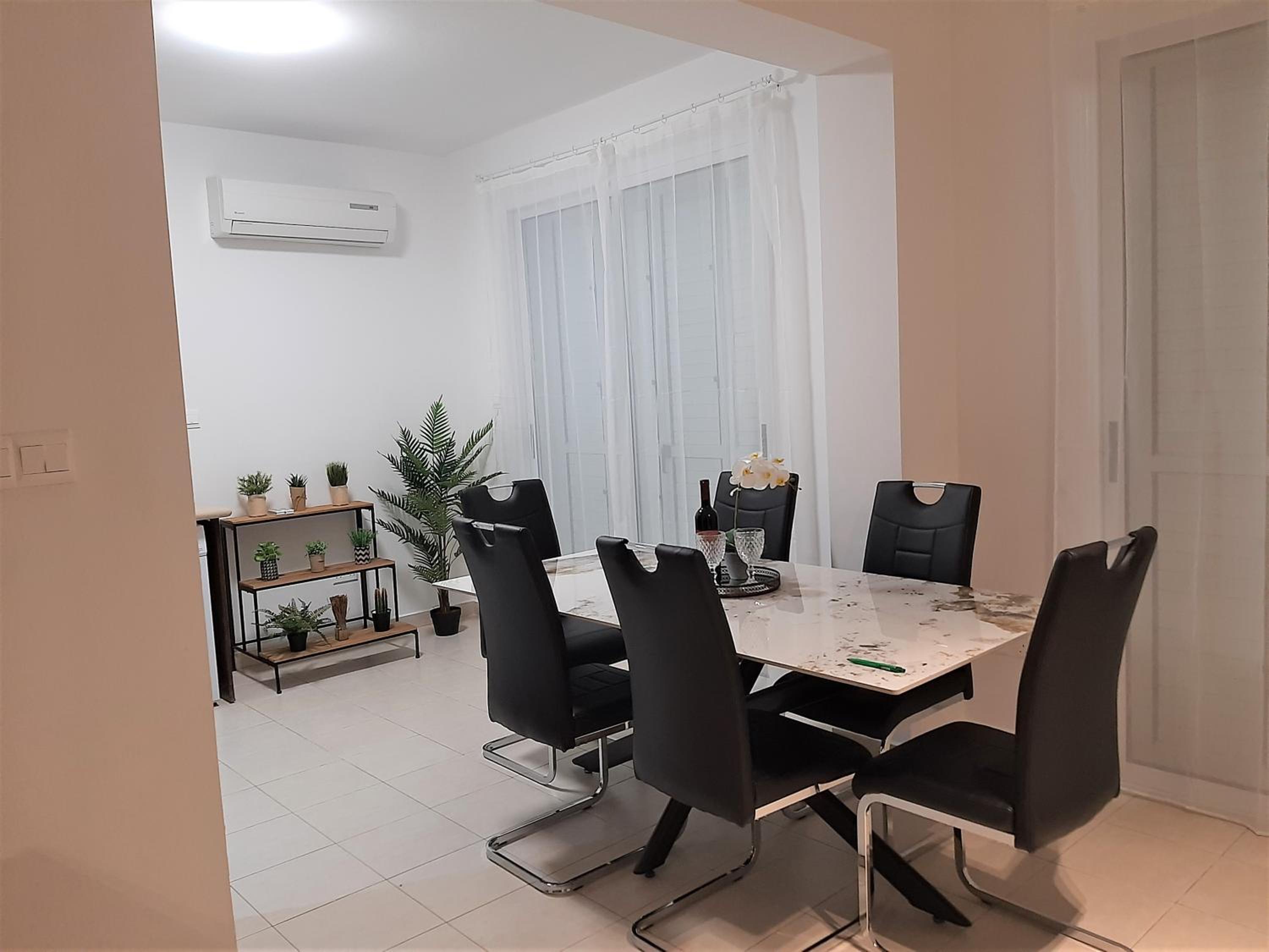 H&O Alina Sunset Apartment