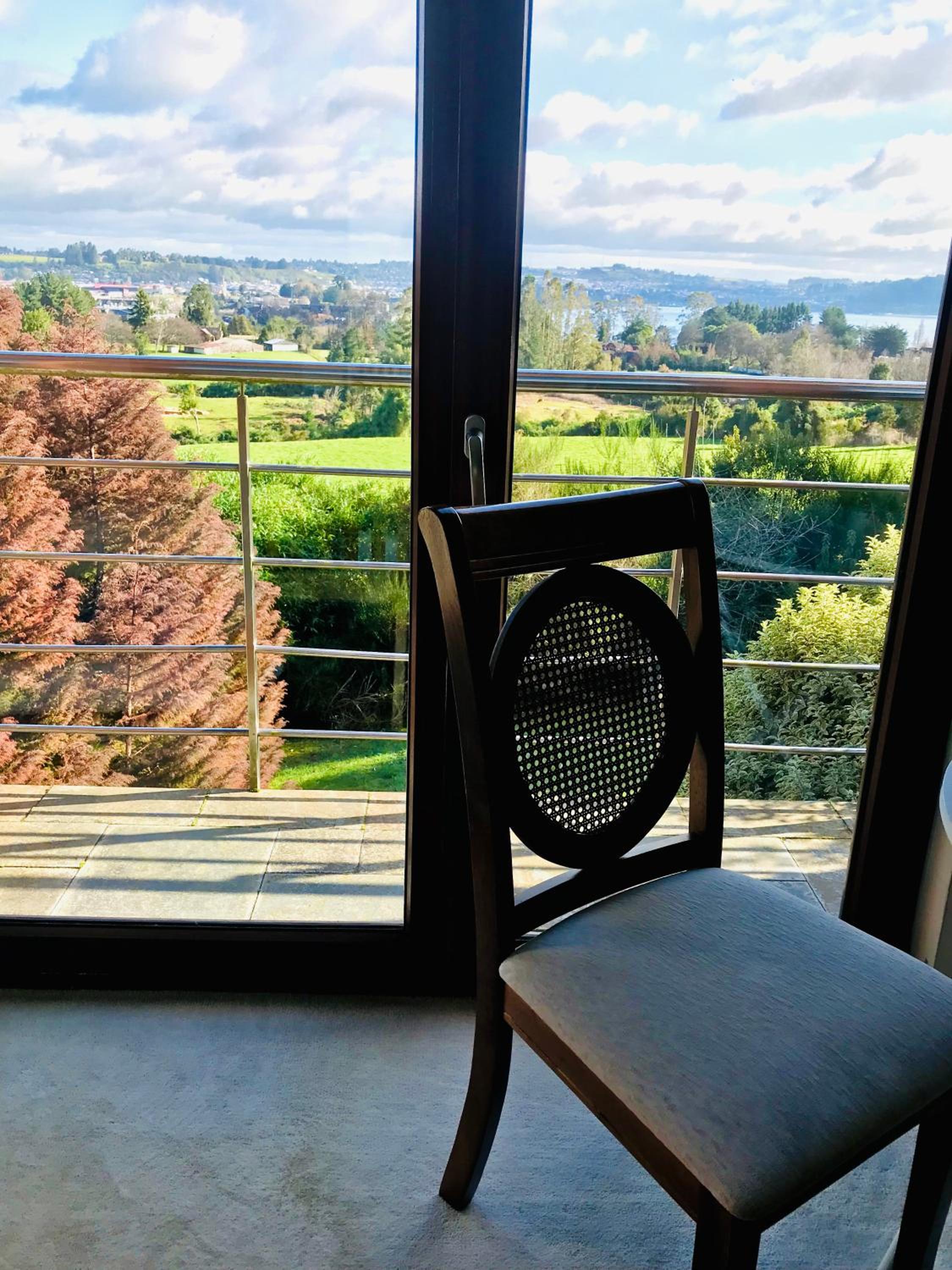 Casa Familiar con Vista al campo y al lago