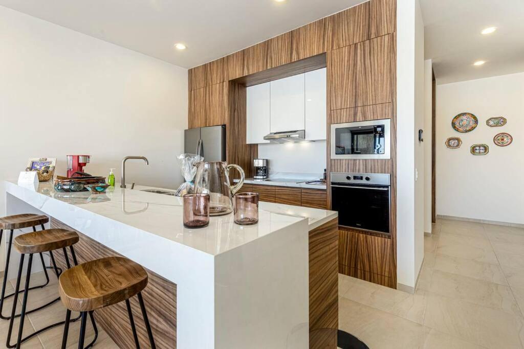 Stay in Style @Pedregal and Walk to the Marina view 4