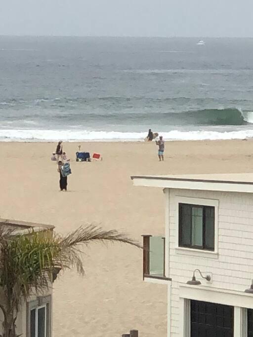 Beach House located in quiet community.