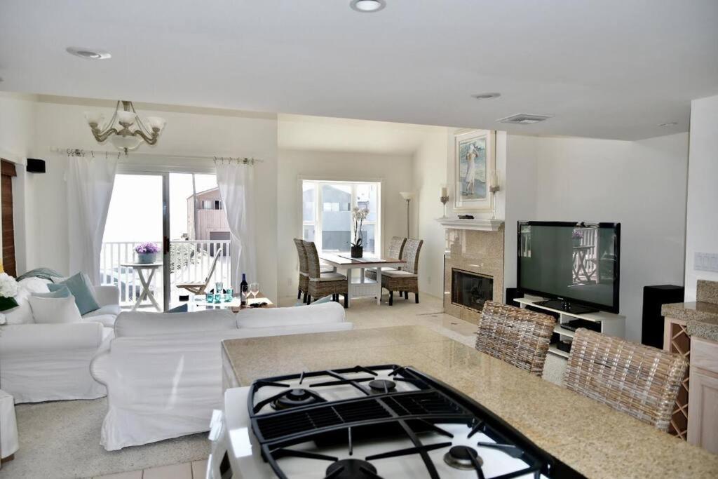 Beach House located in quiet community.