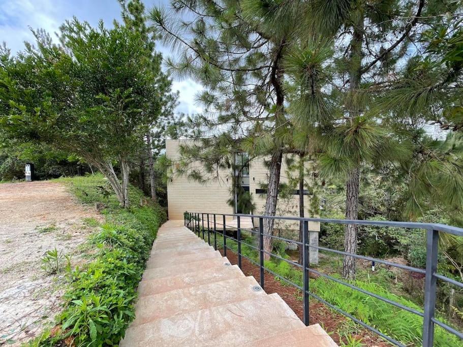 Aqua Guatapé - Lakeside Luxury Villa