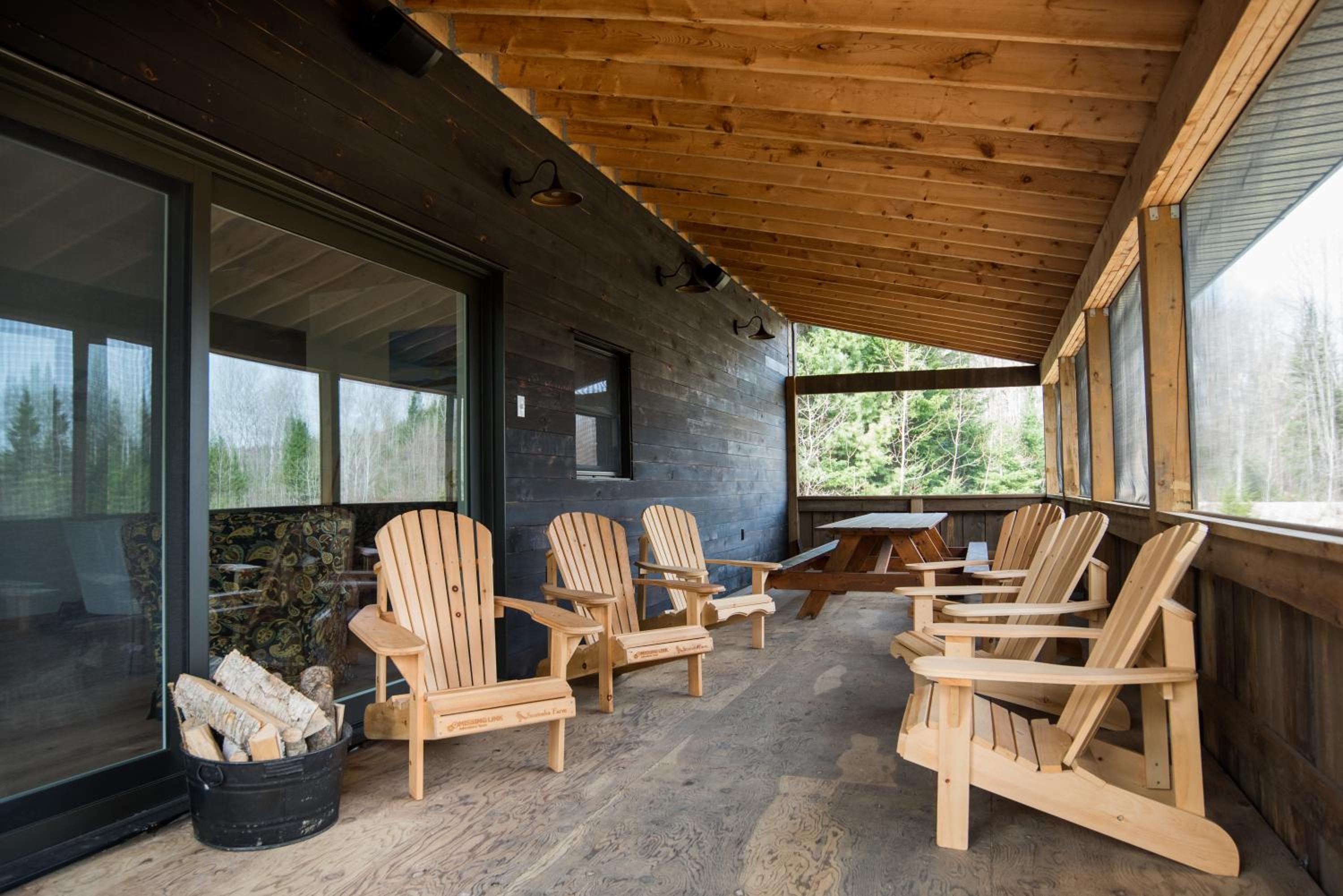 Country Cottage on 80 Acre Farm