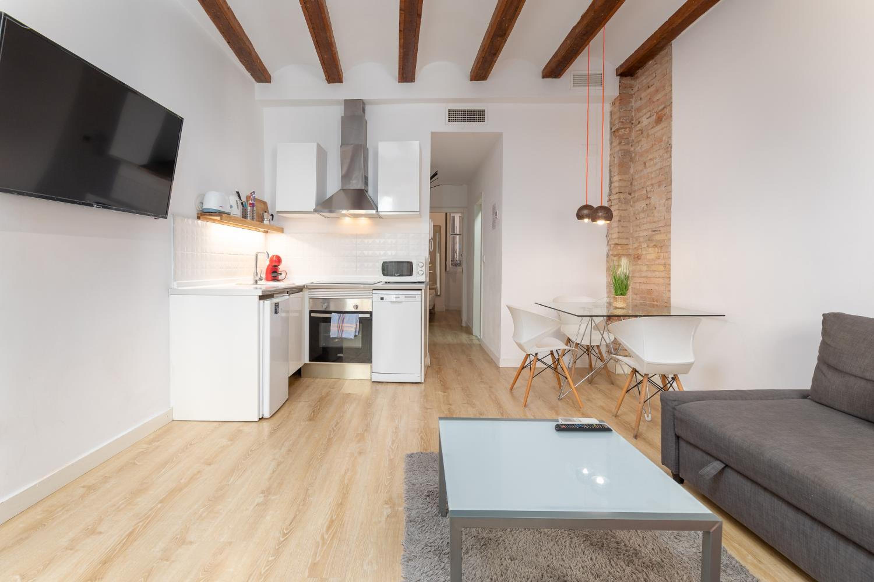 Baron Suites Reina view 4