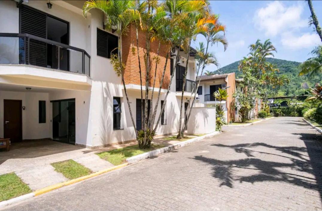 Casa em Condomínio Enseada - Perequê Mirim - Ubatuba