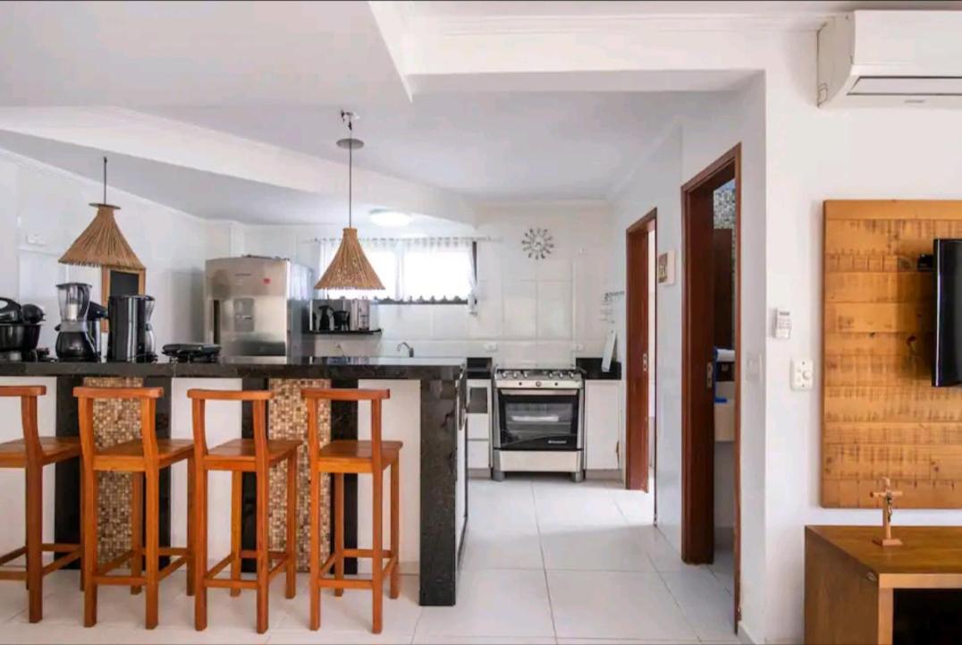 Casa em Condomínio Enseada - Perequê Mirim - Ubatuba