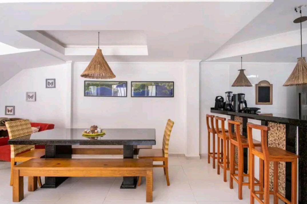 Casa em Condomínio Enseada - Perequê Mirim - Ubatuba