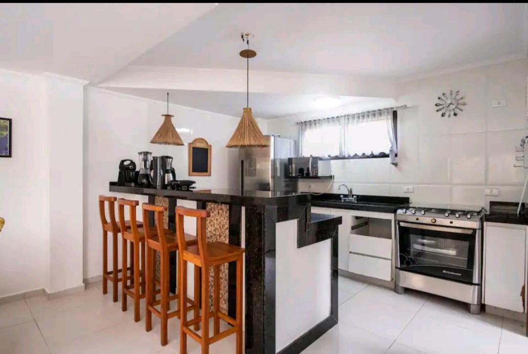 Casa em Condomínio Enseada - Perequê Mirim - Ubatuba