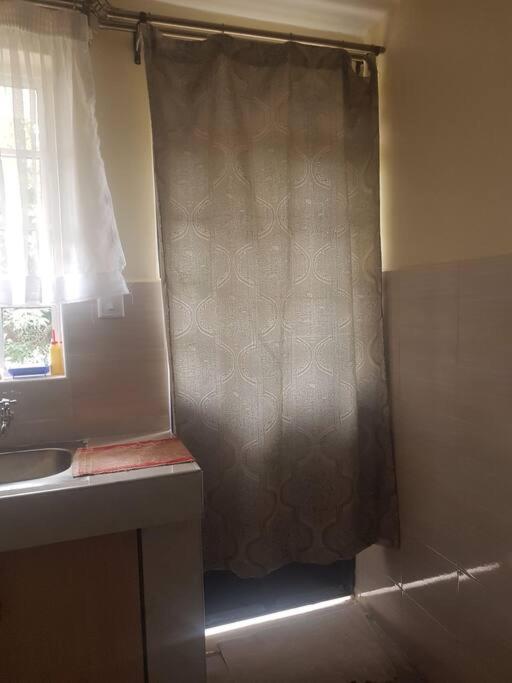 Lovely 2bedroom with free parking in the premises and Multi-purpose rooftop view 4