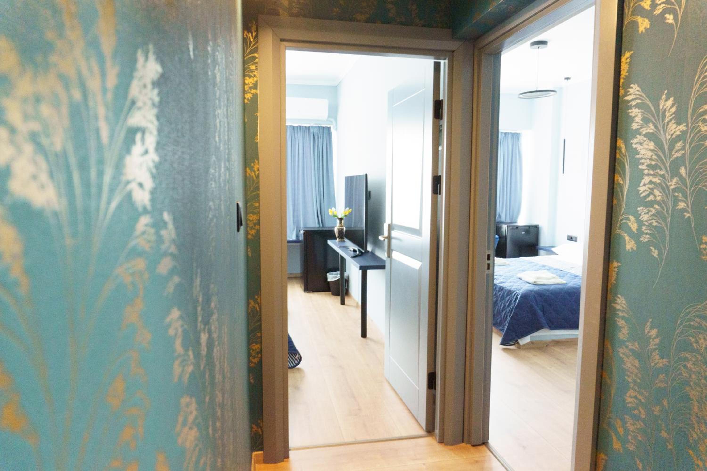 Sani Deluxe Suites Home- Monastiraki Square - Brand New Home