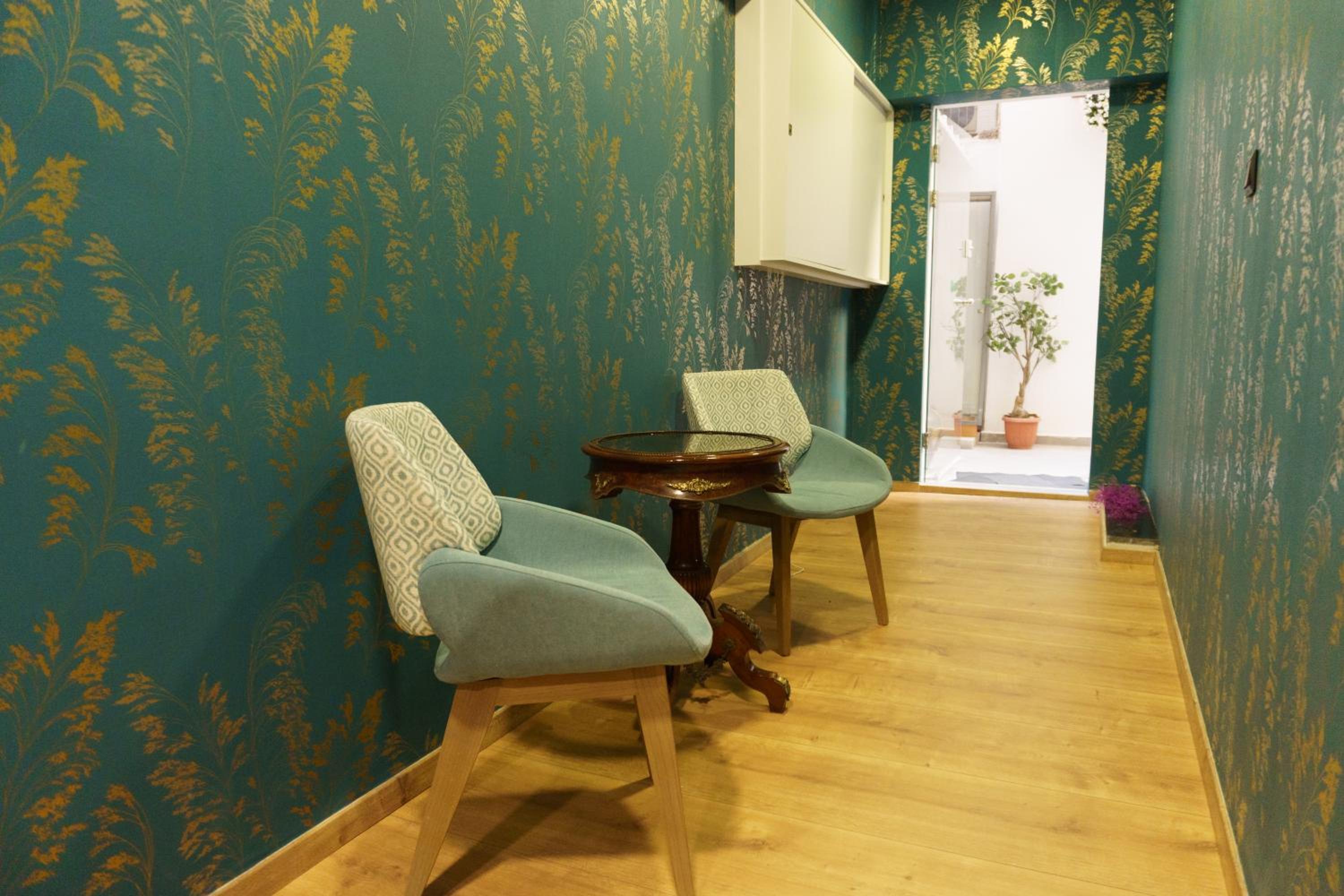 Sani Deluxe Suites Home- Monastiraki Square - Brand New Home