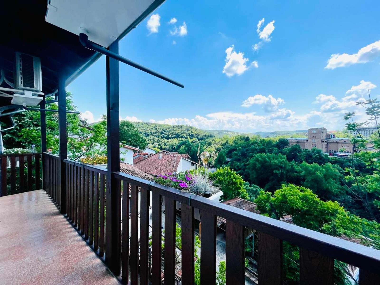 The Green Guest House-Amazing View, Top Location, Entire House