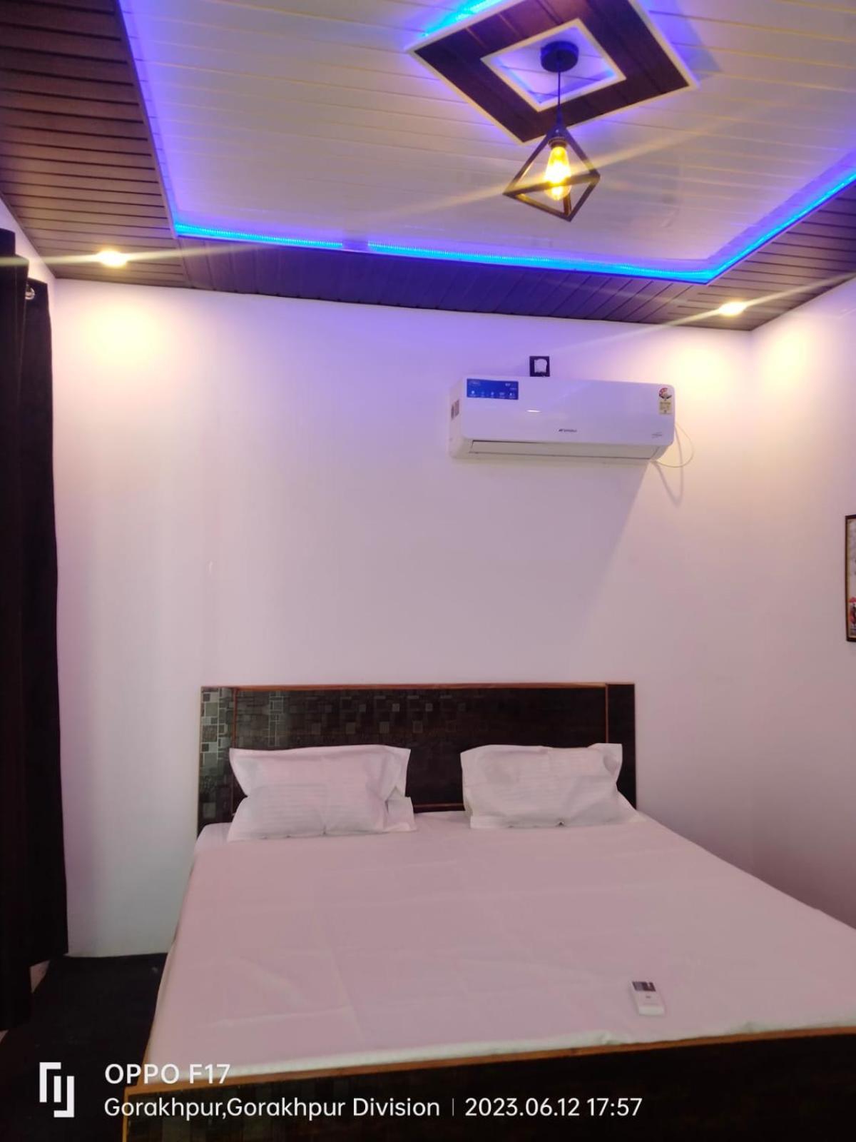 Privyrooms