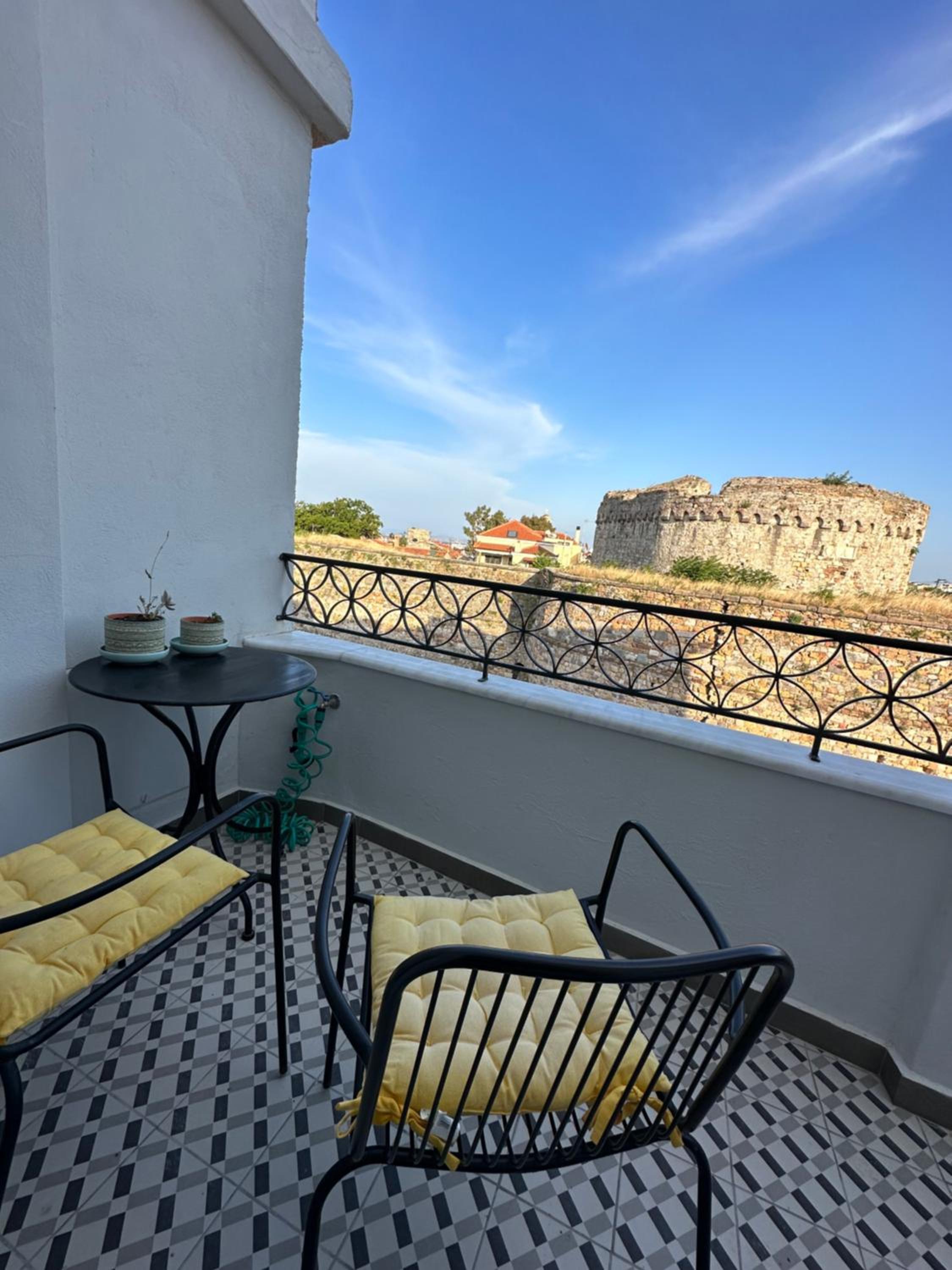Kastron Views