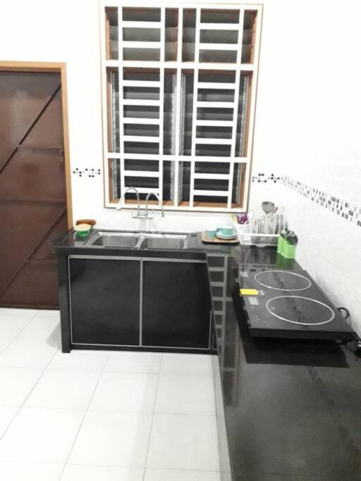 Cozy Homestay in Central Pokok Sena photo 2