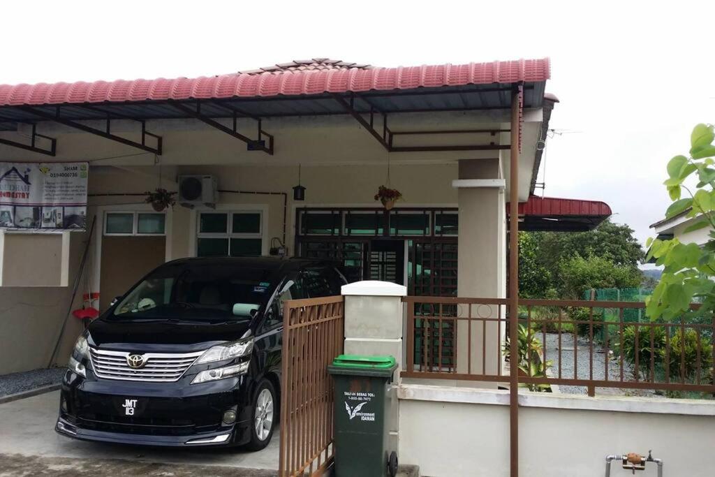 Cozy Homestay in Central Pokok Sena photo 4