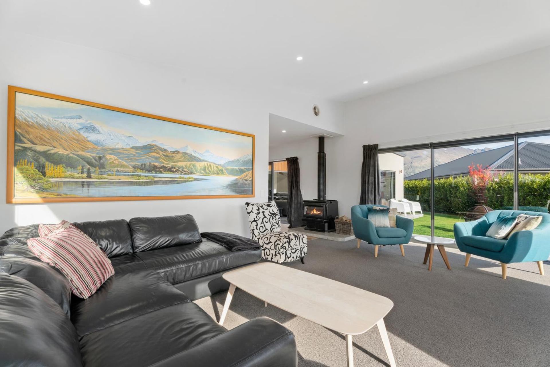 Casa Central - Wanaka Holiday Home view 4