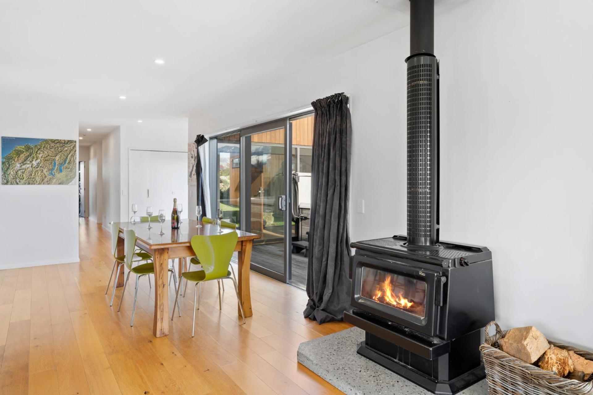 Casa Central - Wanaka Holiday Home view 5