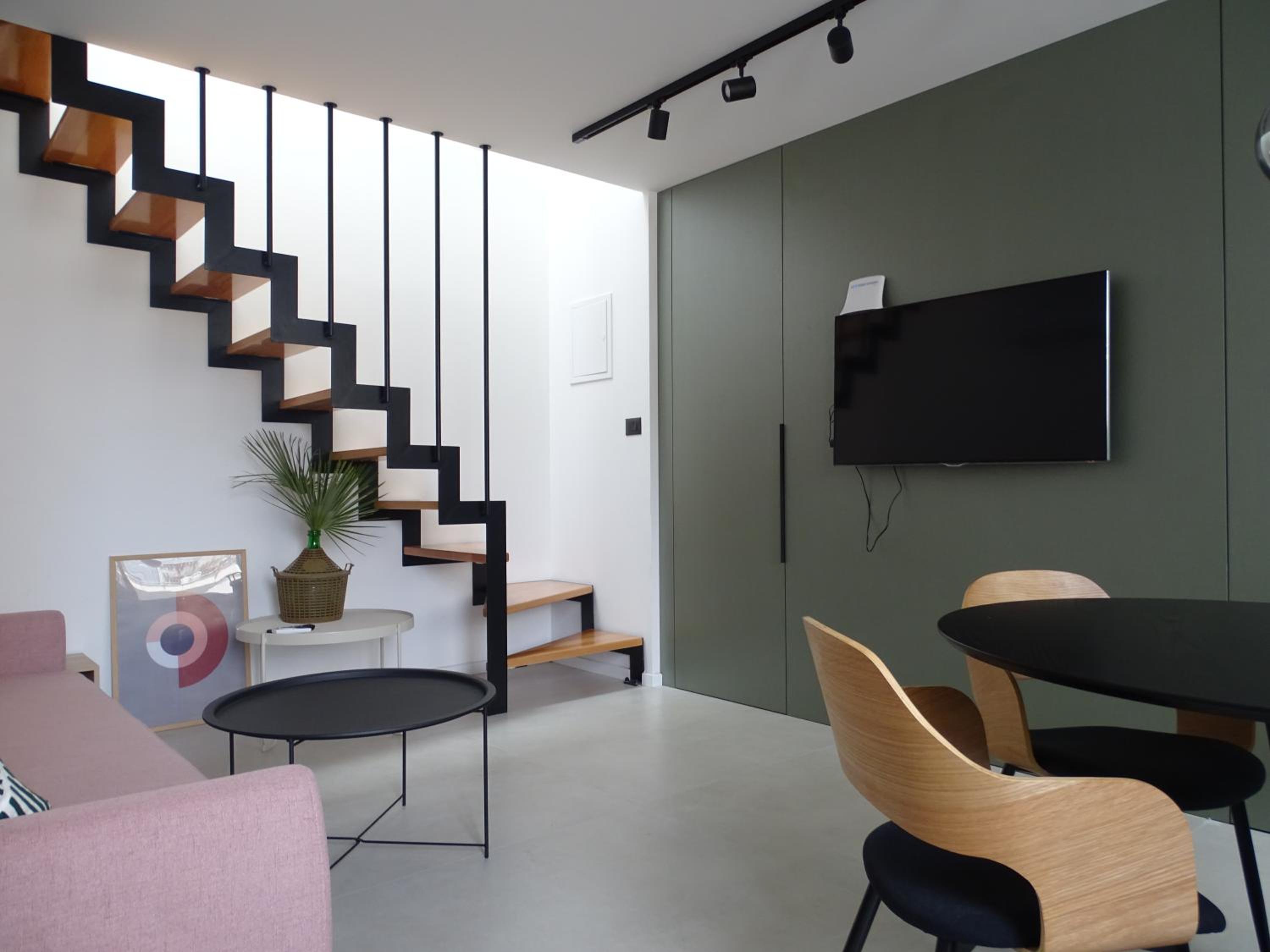 Modern Small House with a Terrace view 3