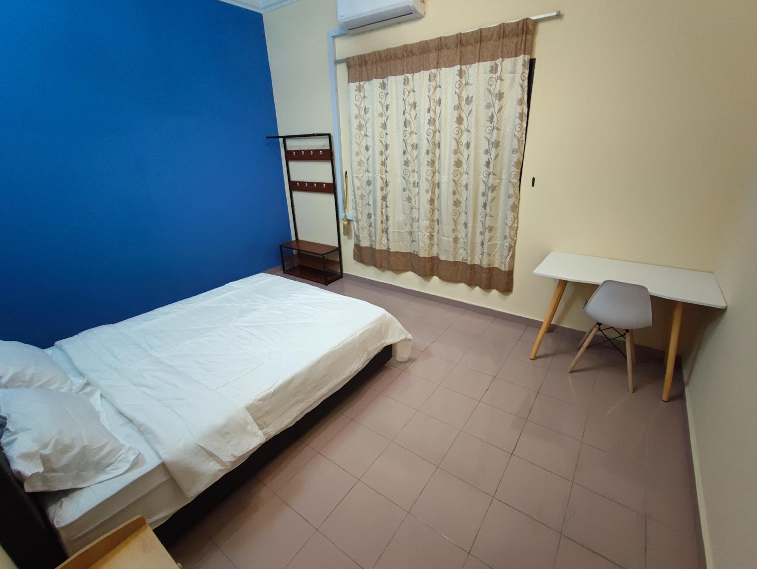 Banglow lot Upper Floor Home Stay Room Homestay Rooms for rent in Jinjang Utrara New Village Kuala Lumpur
