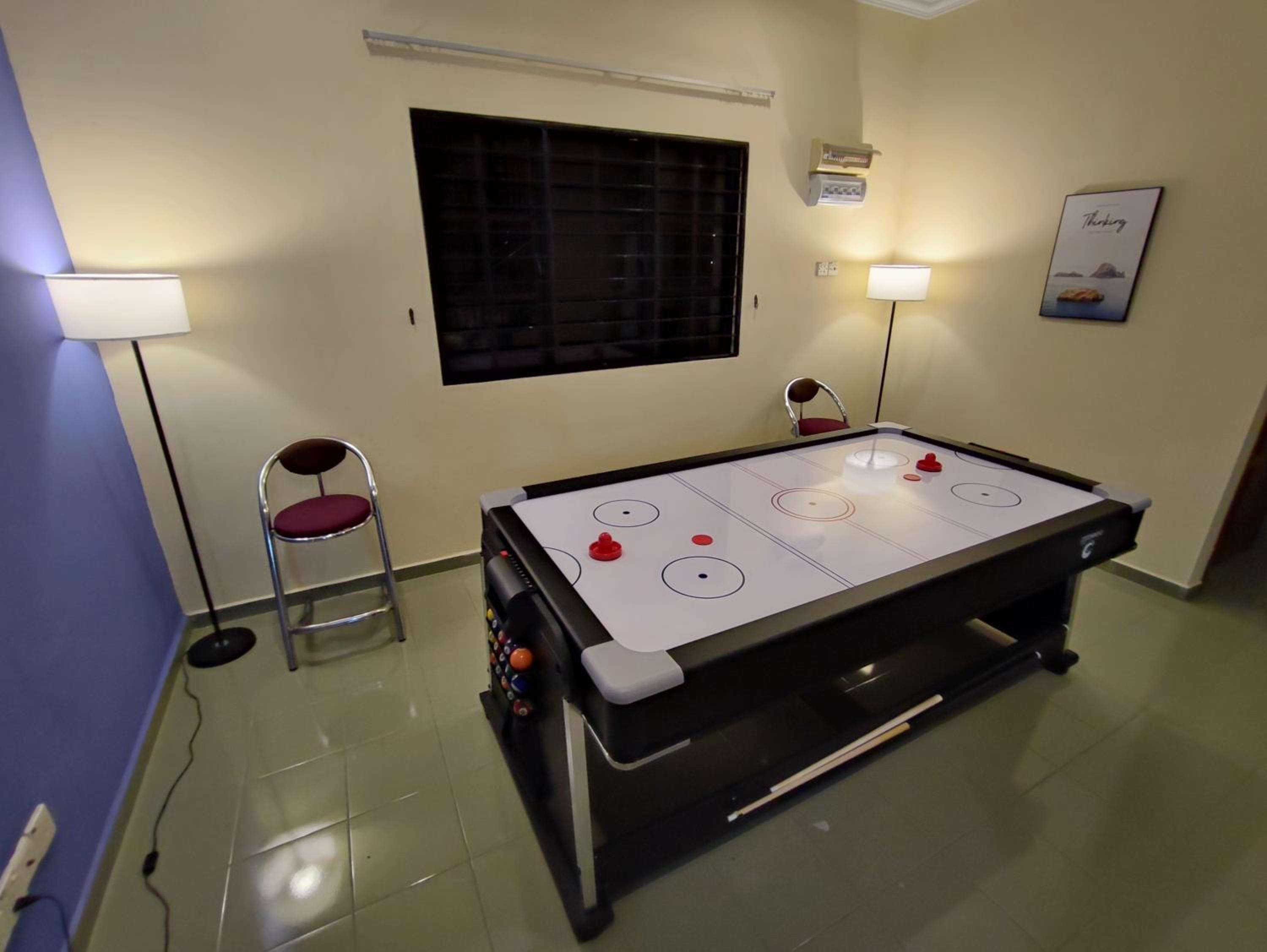 Banglow lot Upper Floor Home Stay Room Homestay Rooms for rent in Jinjang Utrara New Village Kuala Lumpur