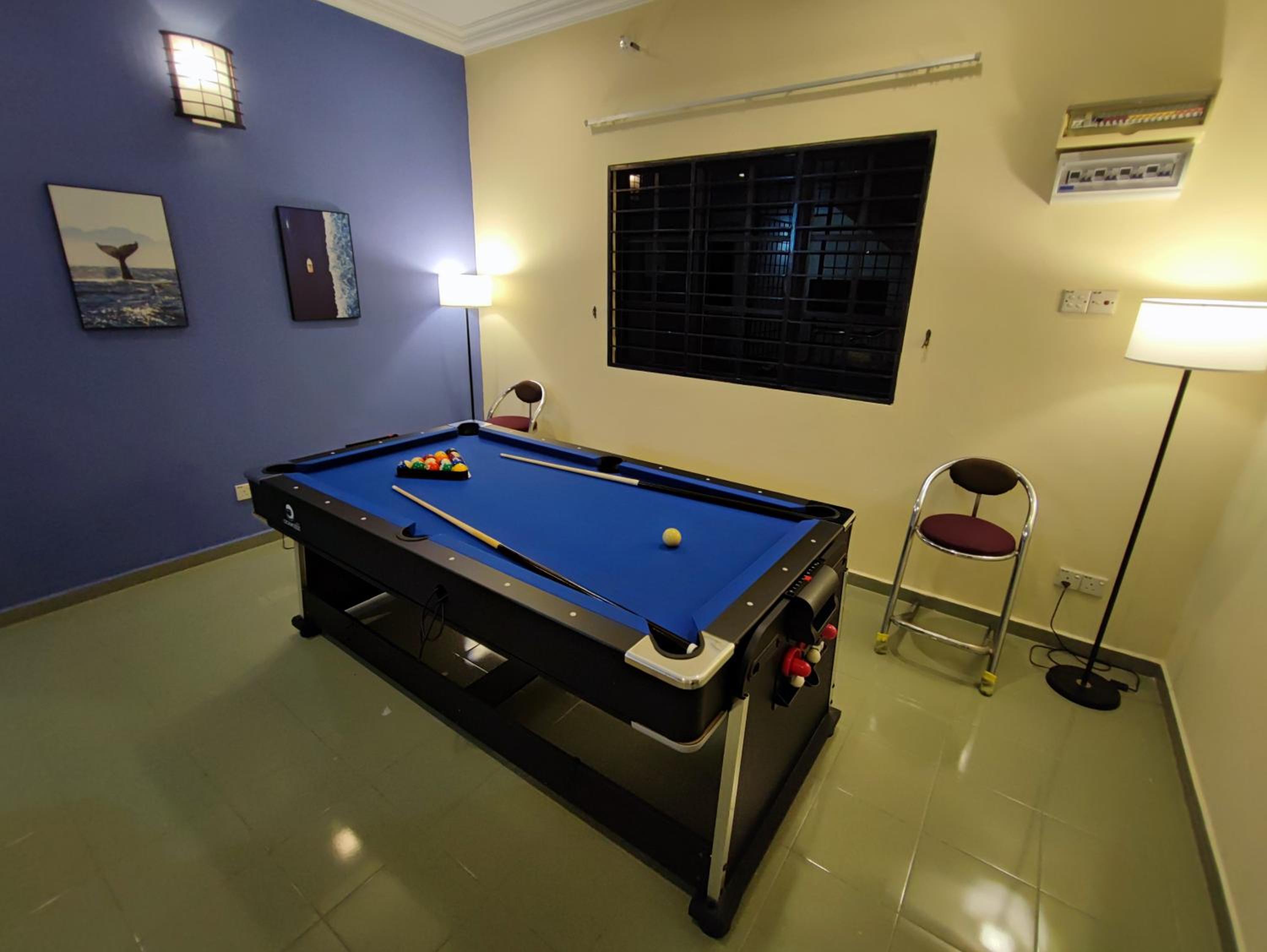 Banglow lot Upper Floor Home Stay Room Homestay Rooms for rent in Jinjang Utrara New Village Kuala Lumpur