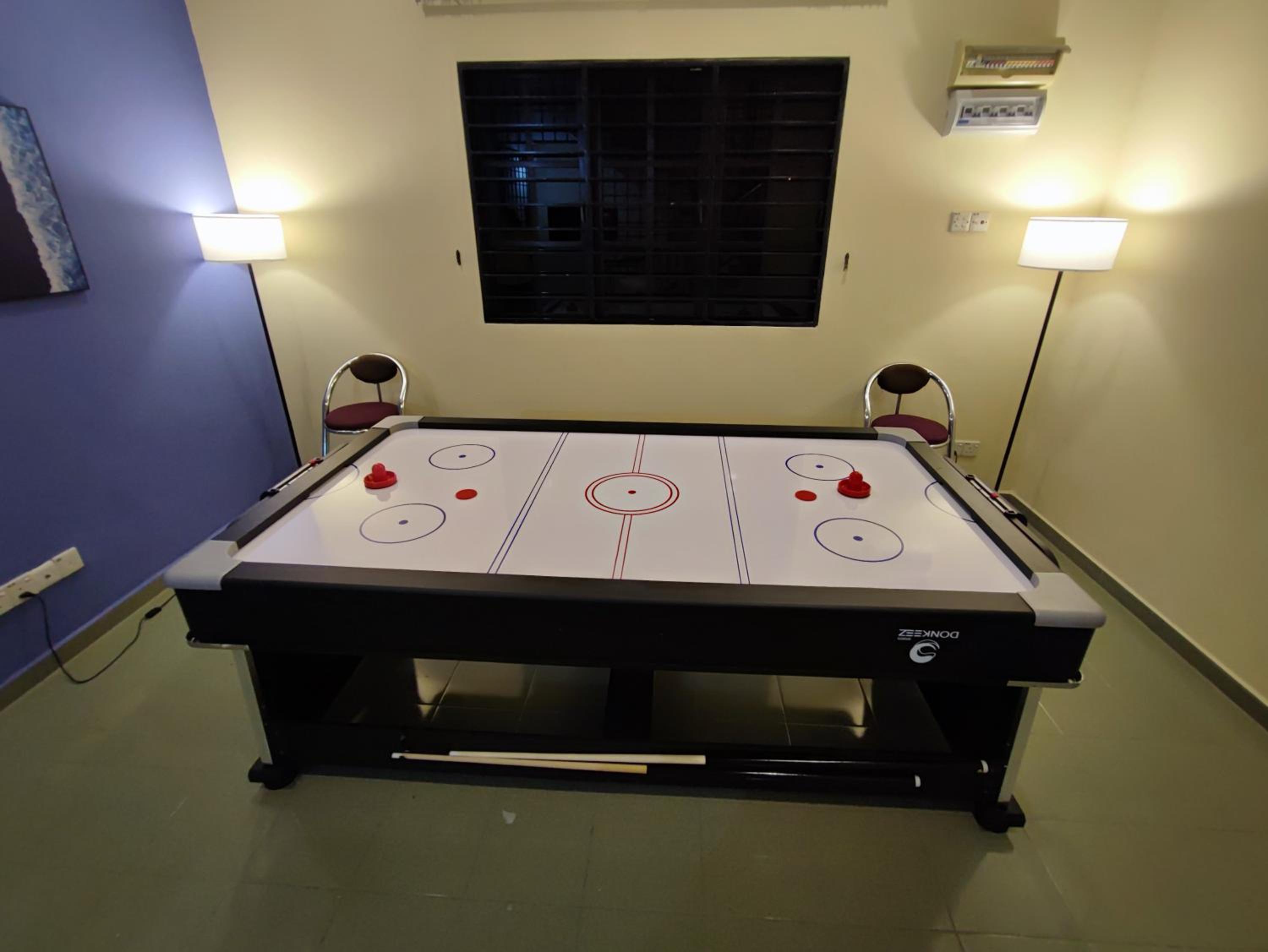 Banglow lot Upper Floor Home Stay Room Homestay Rooms for rent in Jinjang Utrara New Village Kuala Lumpur