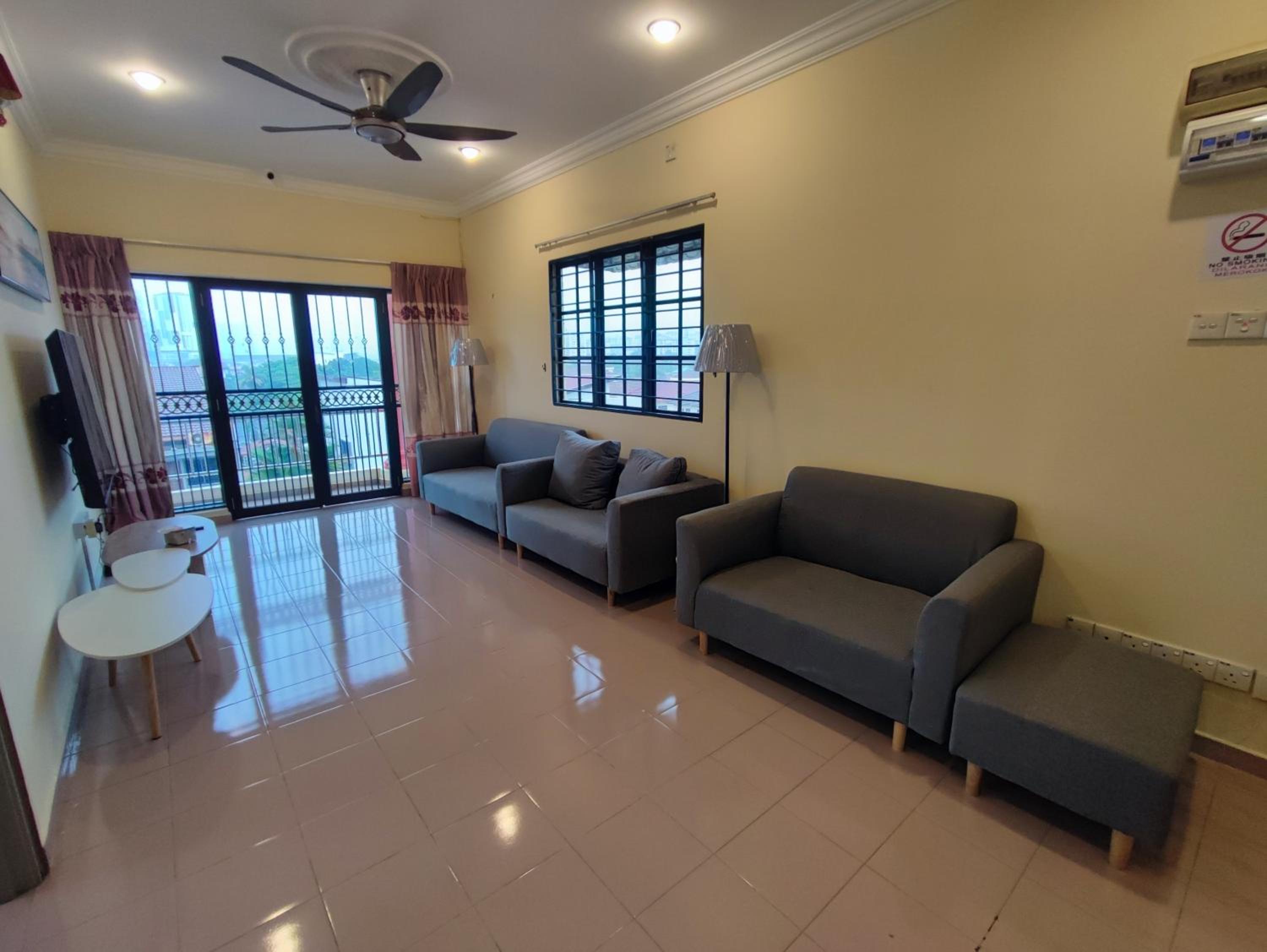 Banglow lot Upper Floor Home Stay Room Homestay Rooms for rent in Jinjang Utrara New Village Kuala Lumpur