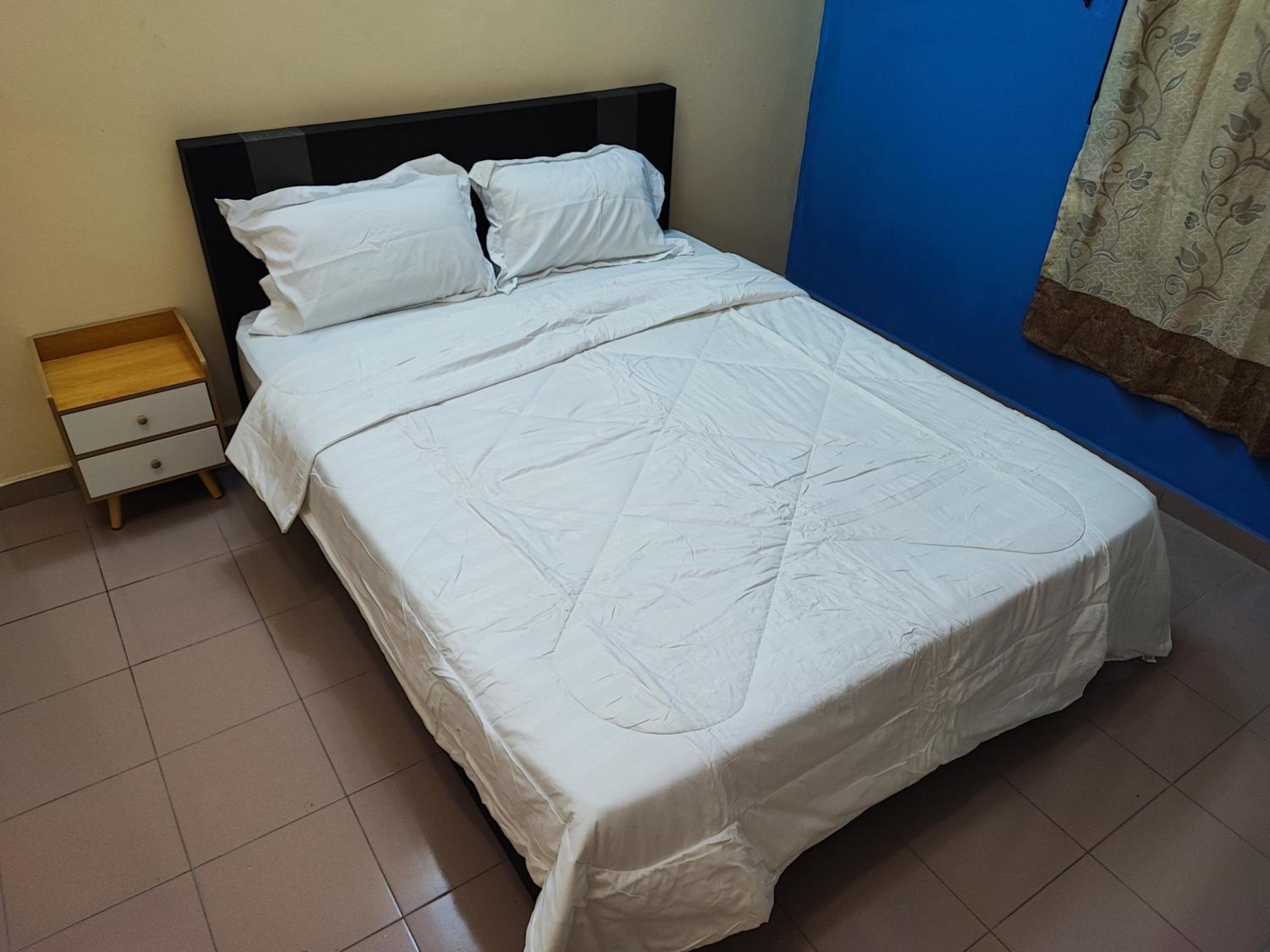 Banglow lot Upper Floor Home Stay Room Homestay Rooms for rent in Jinjang Utrara New Village Kuala Lumpur