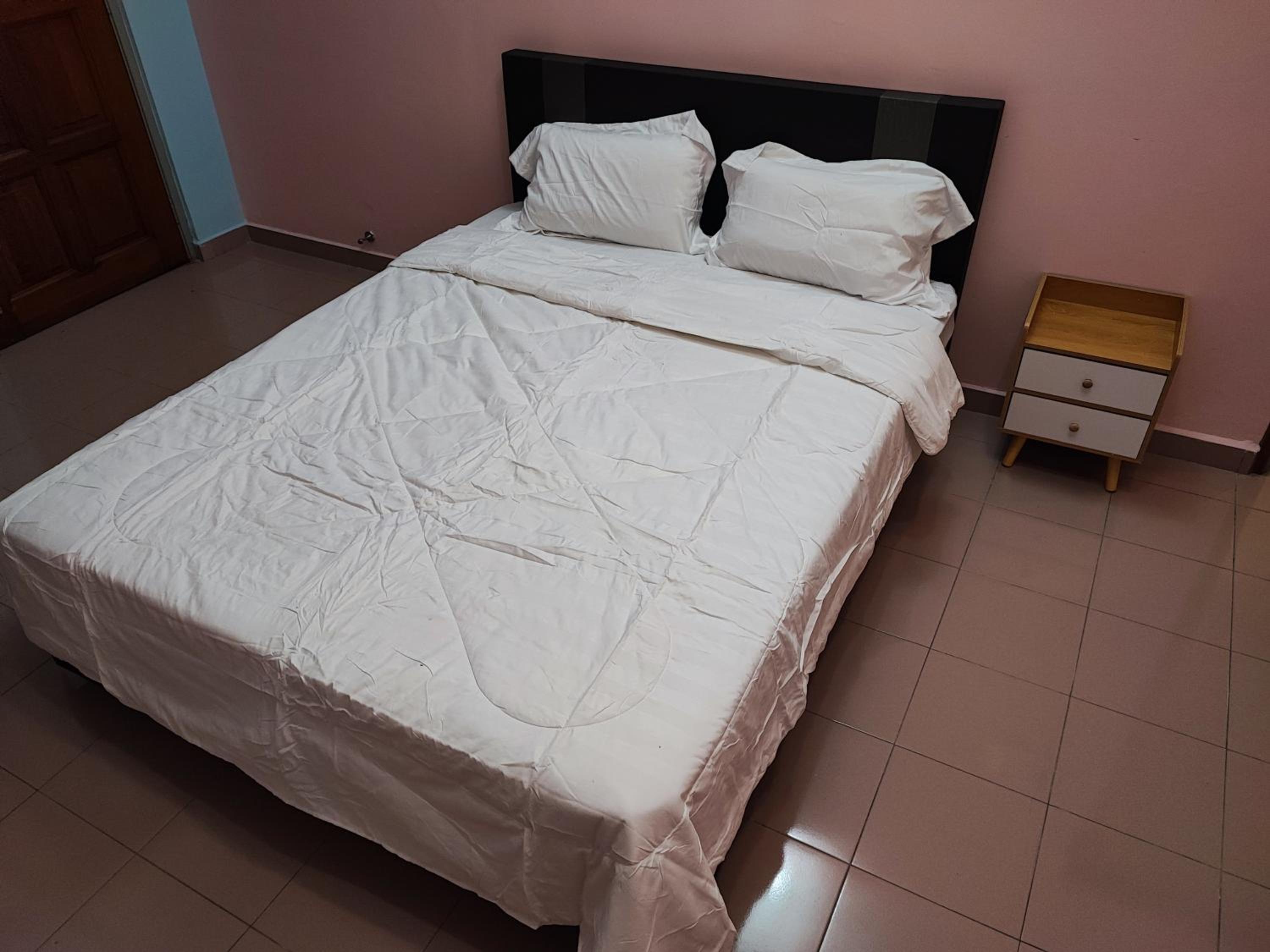 Banglow lot Upper Floor Home Stay Room Homestay Rooms for rent in Jinjang Utrara New Village Kuala Lumpur
