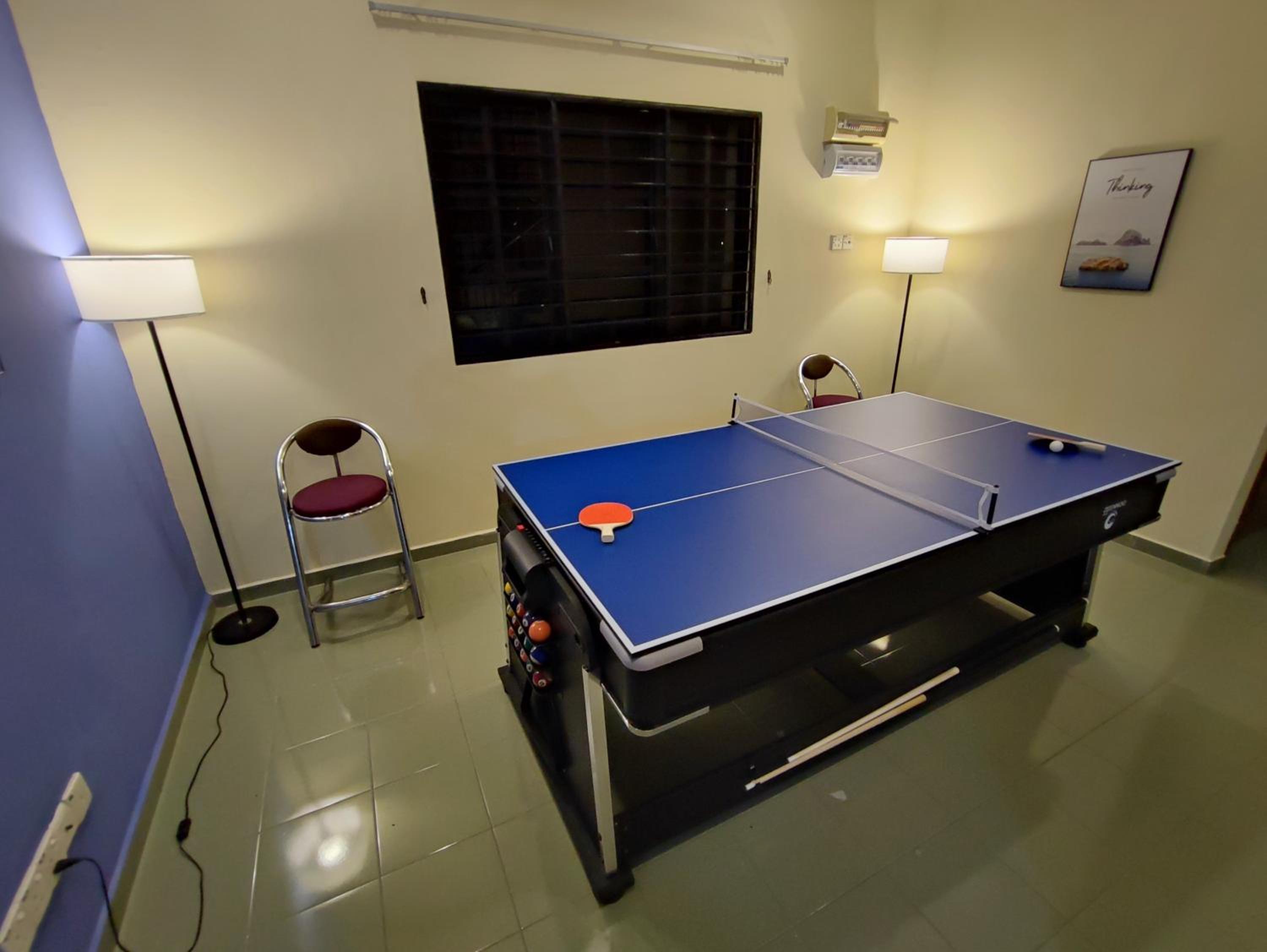 Banglow lot Upper Floor Home Stay Room Homestay Rooms for rent in Jinjang Utrara New Village Kuala Lumpur