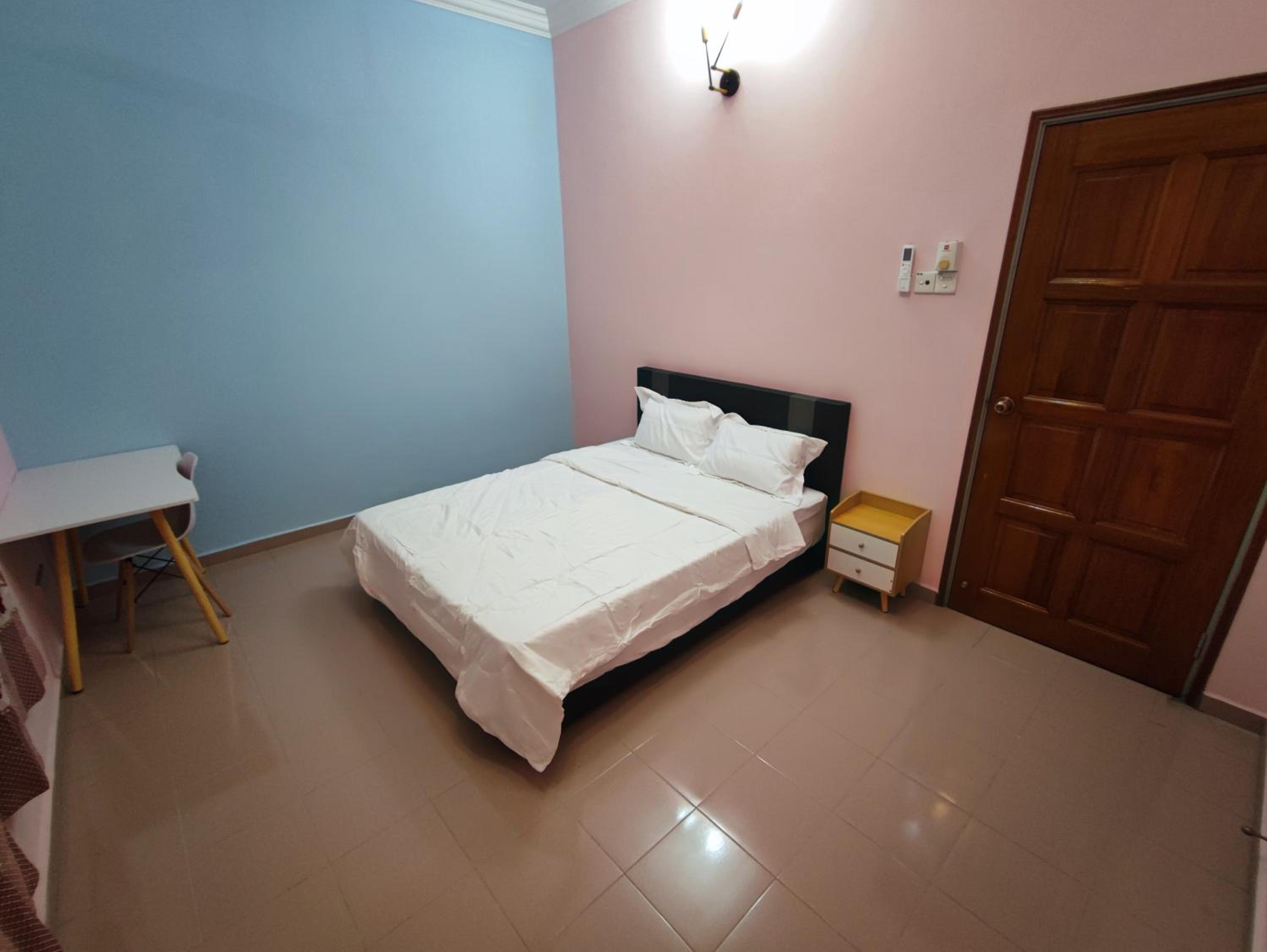 Banglow lot Upper Floor Home Stay Room Homestay Rooms for rent in Jinjang Utrara New Village Kuala Lumpur
