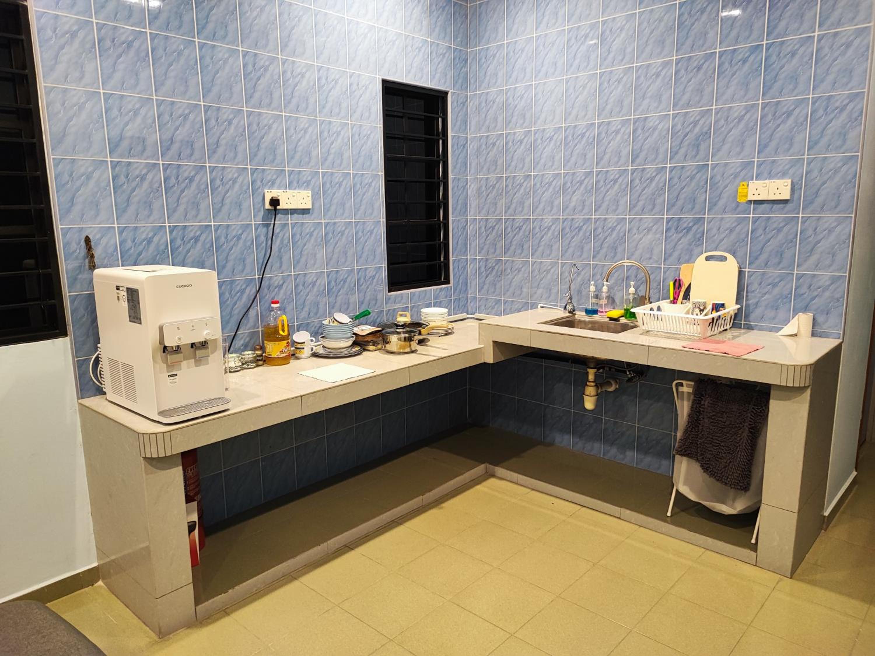Banglow lot Upper Floor Home Stay Room Homestay Rooms for rent in Jinjang Utrara New Village Kuala Lumpur